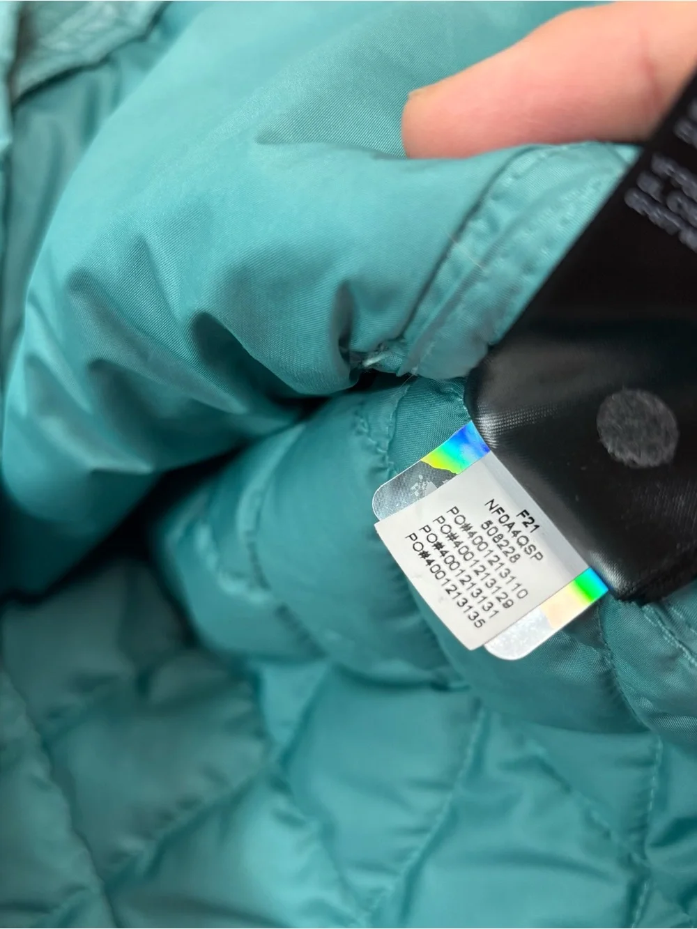 The North Face Men’s S Teal Thermoball Quilted Puffer Jacket full zip